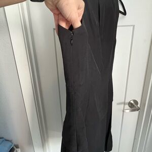 Black Sleeveless Bubble hem Zipper-side Dress